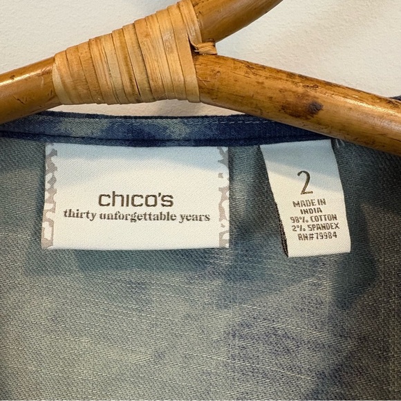 Chico’s Artsy Beaded Appliqué Acid Wash Denim Vest Size 2/Large - Picture 4 of 5